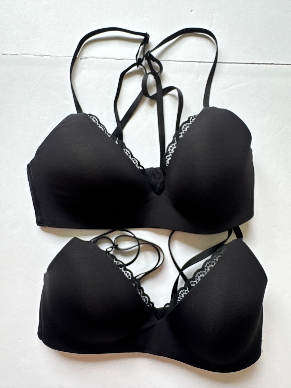 Bundle of 2 Bras Aerie Real Happy Everyday Wireless Lightly Lined Lace Black 32B